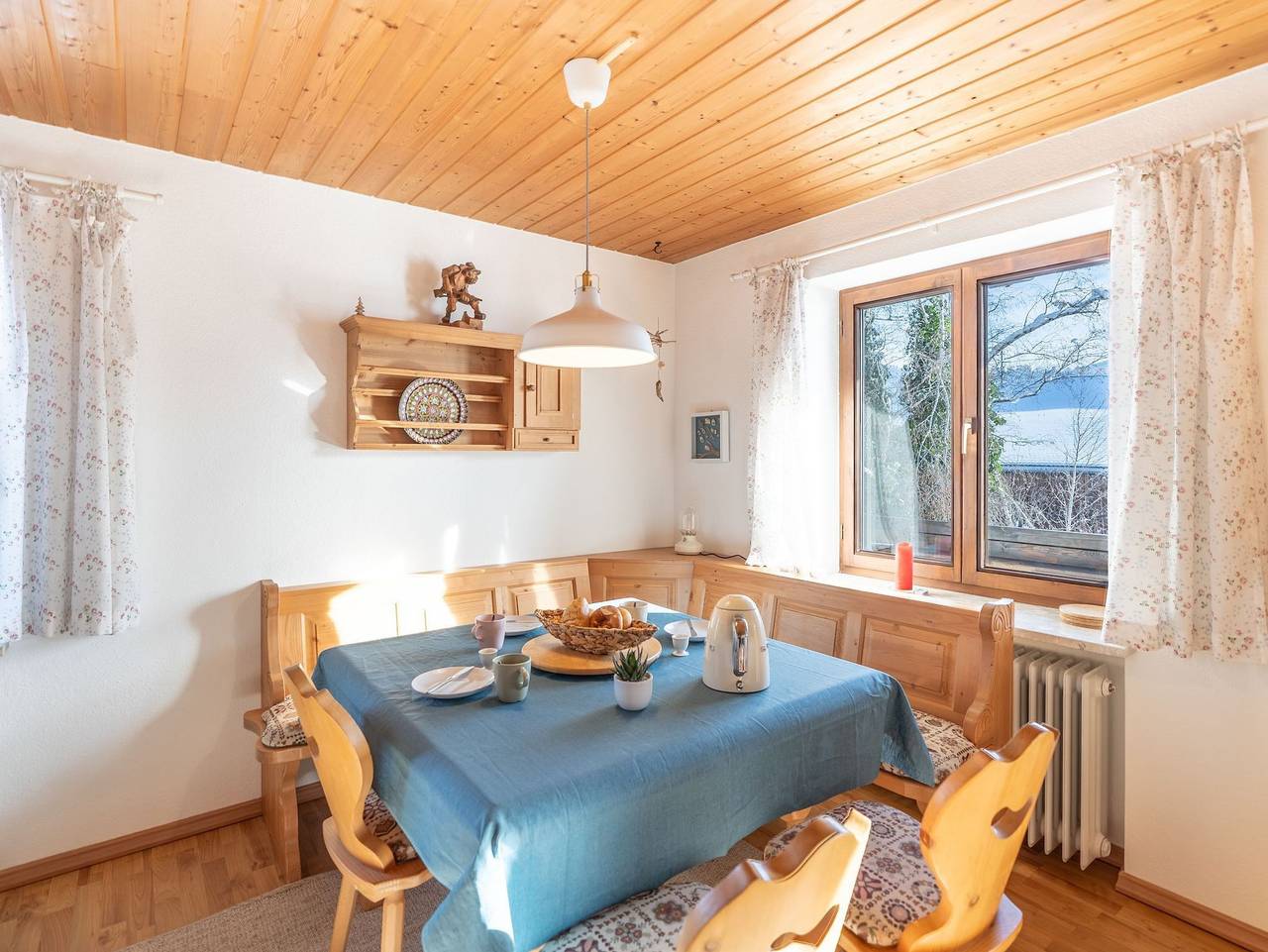 Ganze Ferienwohnung, Fewo Simone - Ferienwohnung mit Bergblick, Balkon und Wlan in Rettenberg, Bayerisch Schwaben