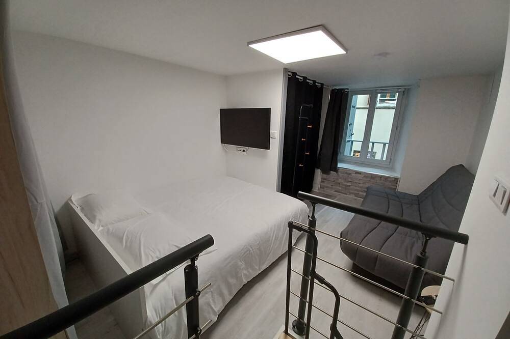 Entire apartment, Charming T2 duplex Centre Foix in Foix, Ariège