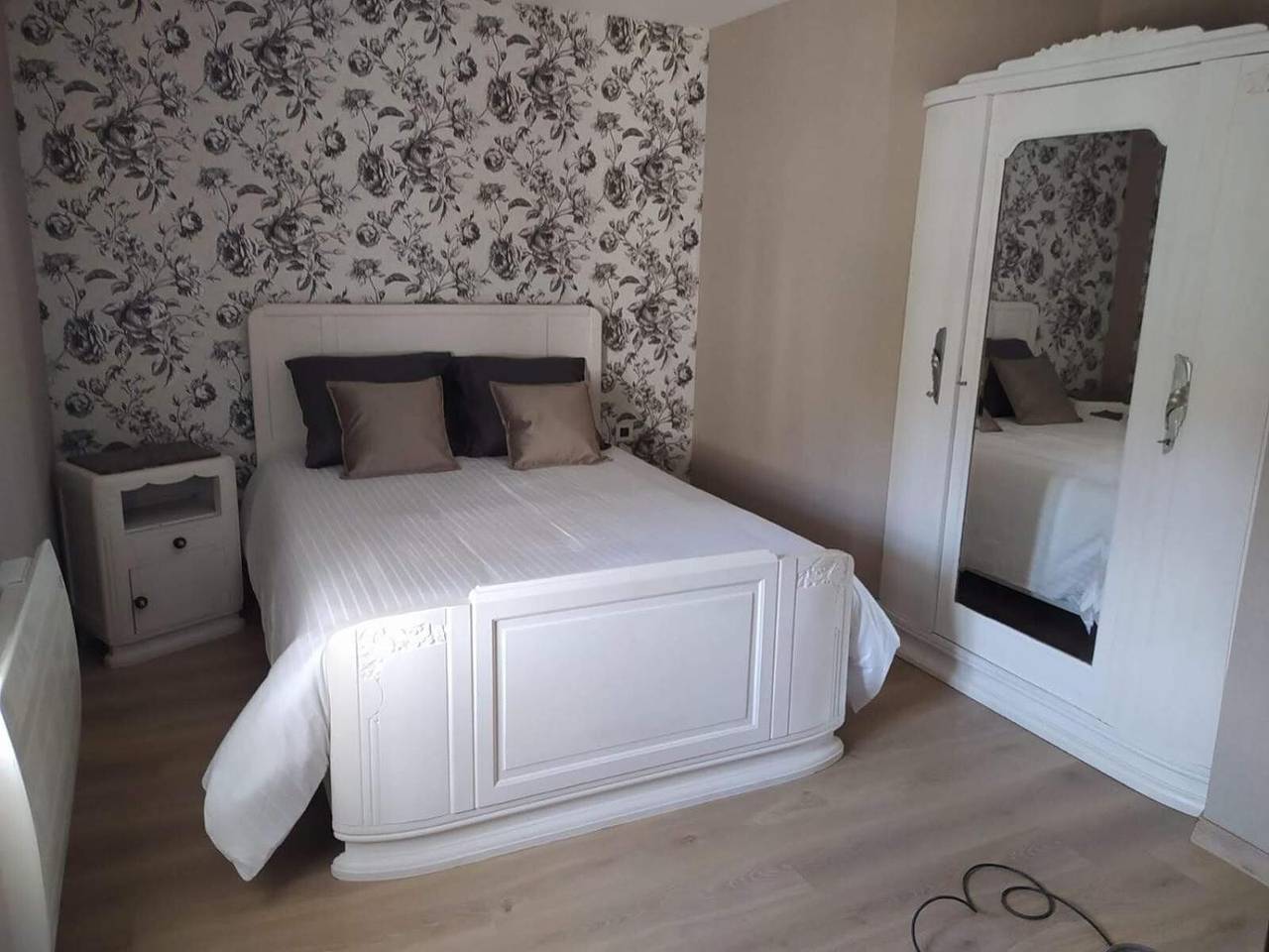 Ganze Wohnung, Appartement 'La Maison Du Meunier Mit Grundstück' mit Privatem Garten und Wlan in Autigny-la-Tour, Neufchâteau (Frankreich)