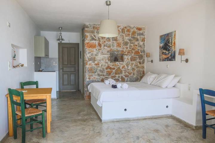 Gîte pour 3 personnes, avec balcon et vue dans Egíali - 4