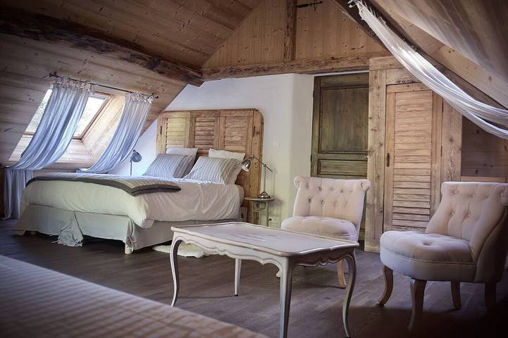 Location de vacances pour 8 personnes, avec jardin à Yenne - 2