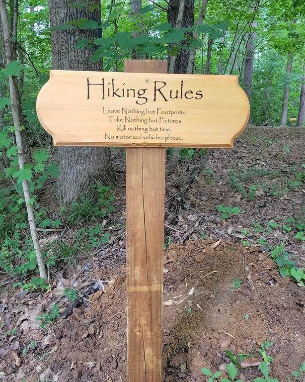 Log Cabin 11 with Hot Tub at Osborn Boat Ramp on Patoka Lake in Patoka Lake