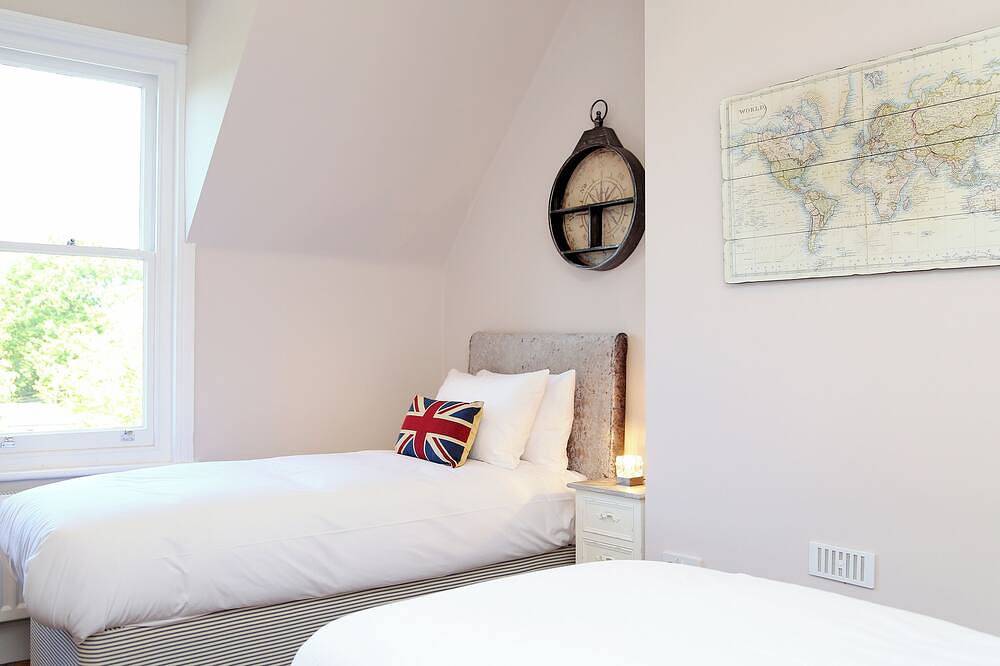 2 bedroom accommodation in Canterbury in Kent
