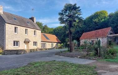 Gîte pour 6 personnes, avec terrasse et jardin à Ploubezre