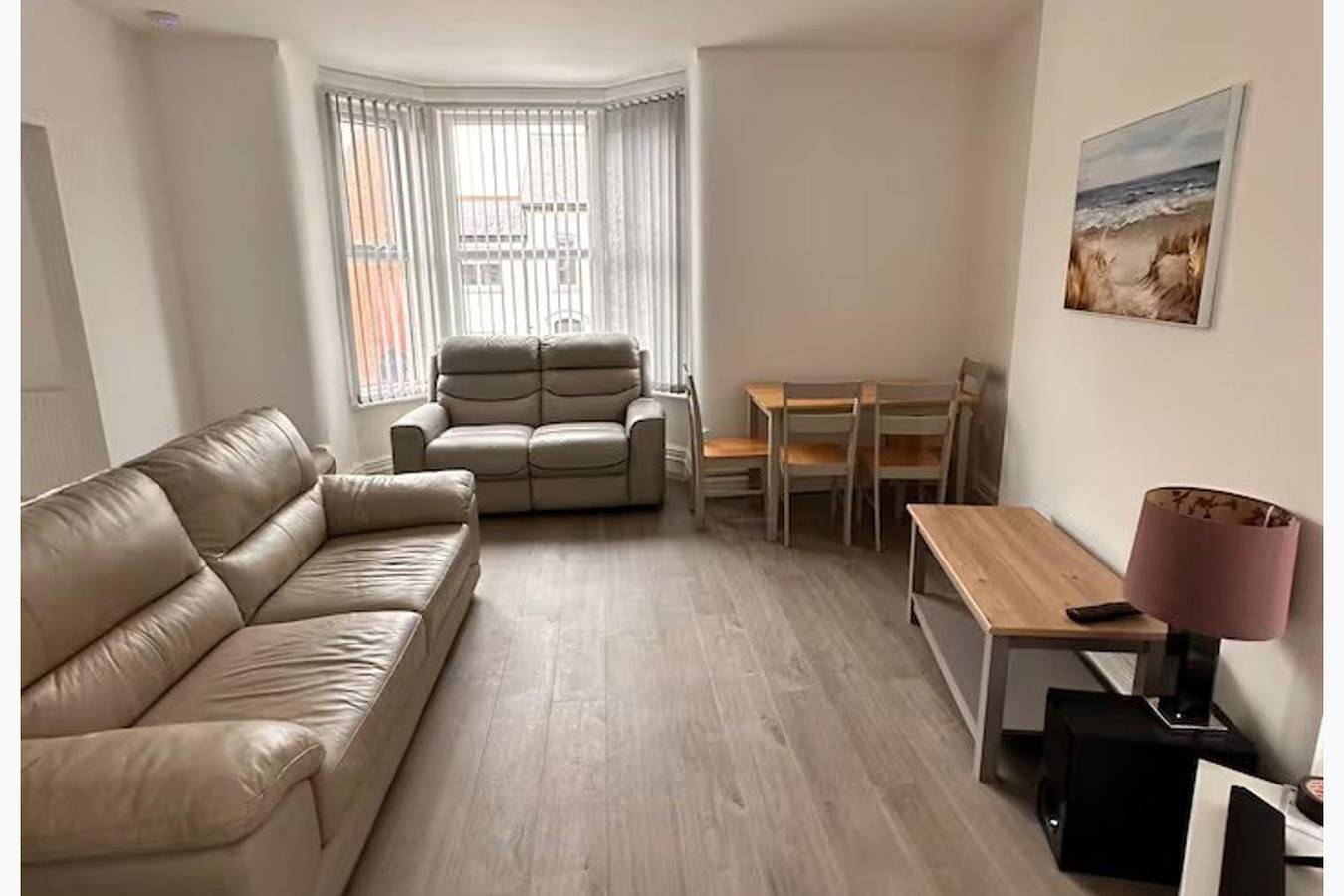 Entire holiday apartment, Near Beach - Parking - Wifi - Sleeps 2 in Lytham St Annes, Blackpool Pleasure Beach