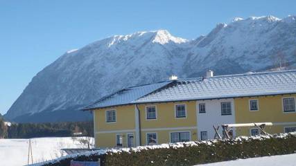 Ferienwohnung für 4 Personen, mit Garten und Balkon, kinderfreundlich in Ausseerland