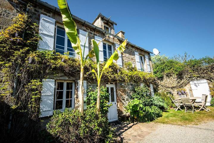 Location de vacances pour 10 personnes, avec jardin et terrasse dans Plage Du Sablon Cosqueville - 2