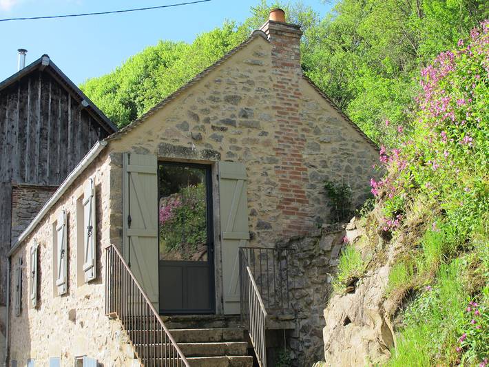 Gîte pour 2 personnes, avec jardin dans Montigny-Saint-Barthélemy
