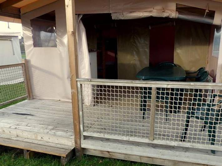 Camping Le Pontis - Tente 4 personnes - Africaine Lodge in Verteillac, Périgord Vert
