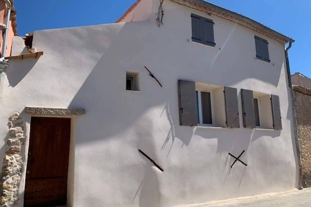 Le Romarin-Fully Air-Conditioned Village House With Free Wifi in Aups, Brignoles region