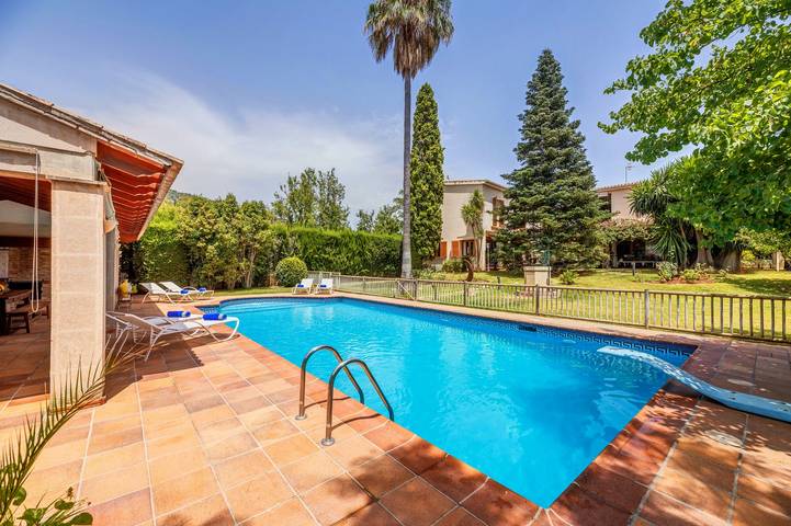 Casa de vacaciones para 10 personas, con jardín, Familias con niños en Lloseta