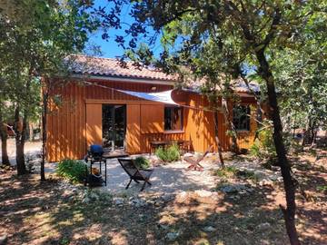 Gîte pour 4 personnes, avec jardin et vue à Labastide-de-Virac