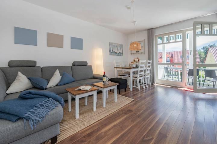 Ferienwohnung für 4 Personen, mit Balkon und Terrasse sowie Ausblick in Koserow