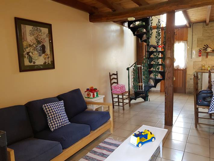 Gîte pour 5 personnes, avec piscine à Saint-Pierre-de-Juillers - 4