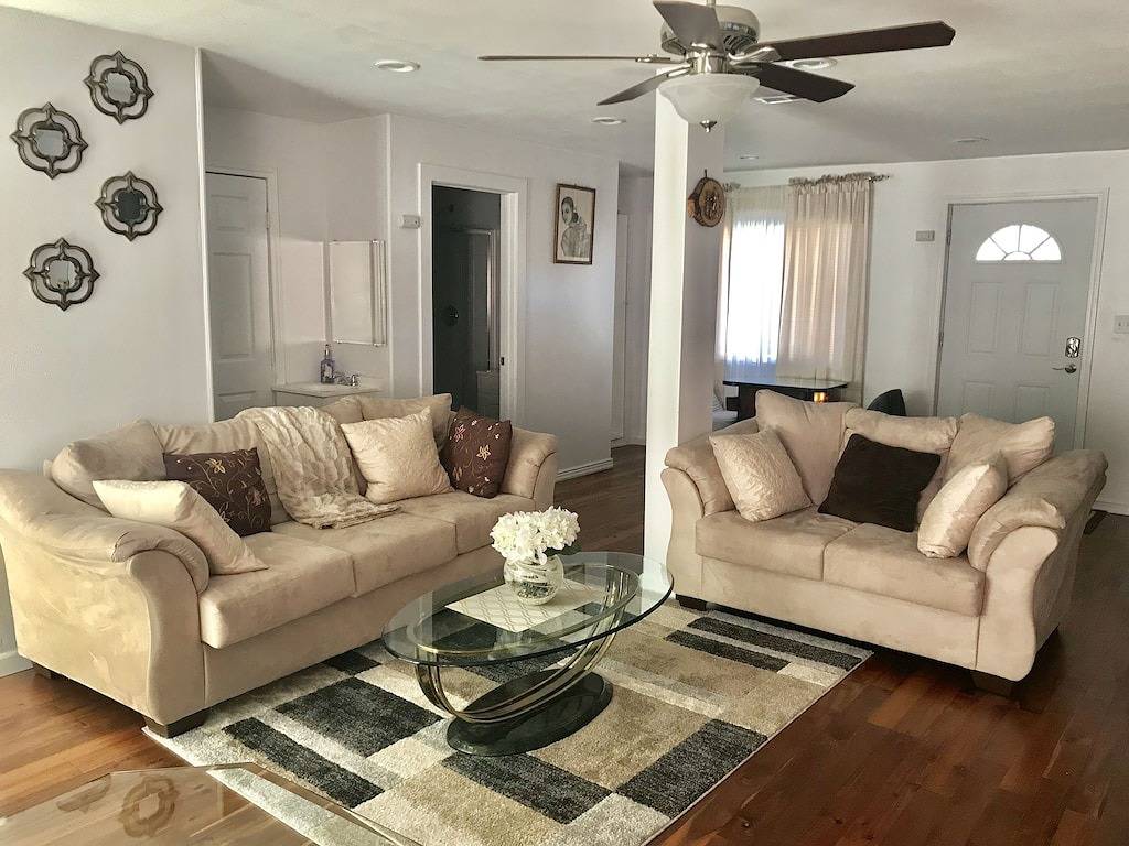 Komfortables Zuhause, nur wenige Minuten vom Flughafen Seatac entfernt. in SeaTac, King County