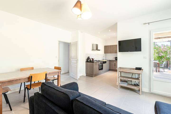 Gîte pour 6 personnes, avec jardin et terrasse dans Plage d'Agosta - 3