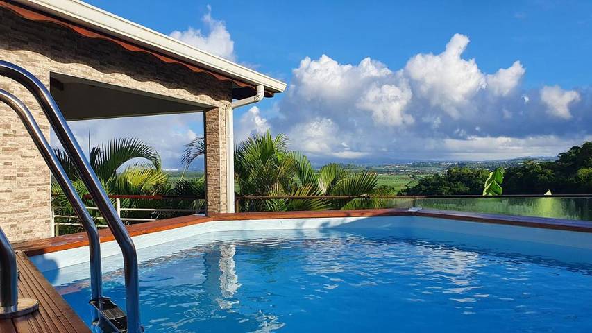 Villa pour 14 personnes, avec terrasse et jardin ainsi que piscine et vue - 1