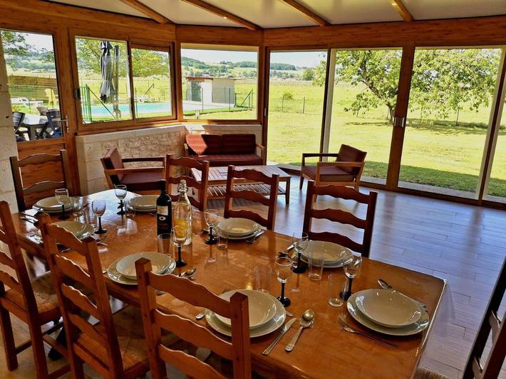 Location de vacances pour 8 personnes, avec vue ainsi que piscine et jardin à Bergerac - 4
