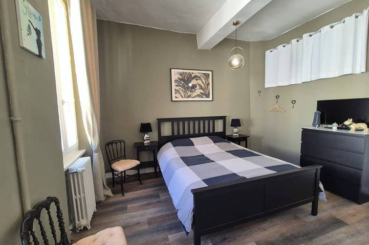 Maison de maître 3 étoiles:L’Oustal des Halles avec salle de cinéma plein centre in Castelnaudary, Région de Carcassonne