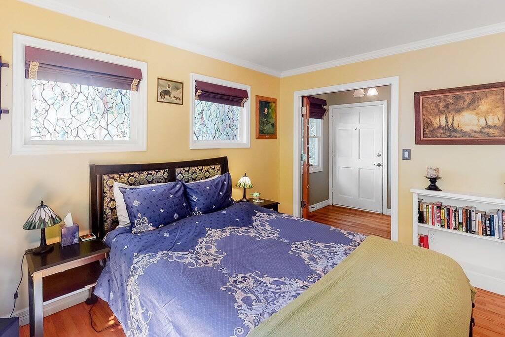 Classic, Dog-Friendly Home w/ Free Wifi, a Washer/Dryer, & Enclosed Backyard in Eugene, Lane County