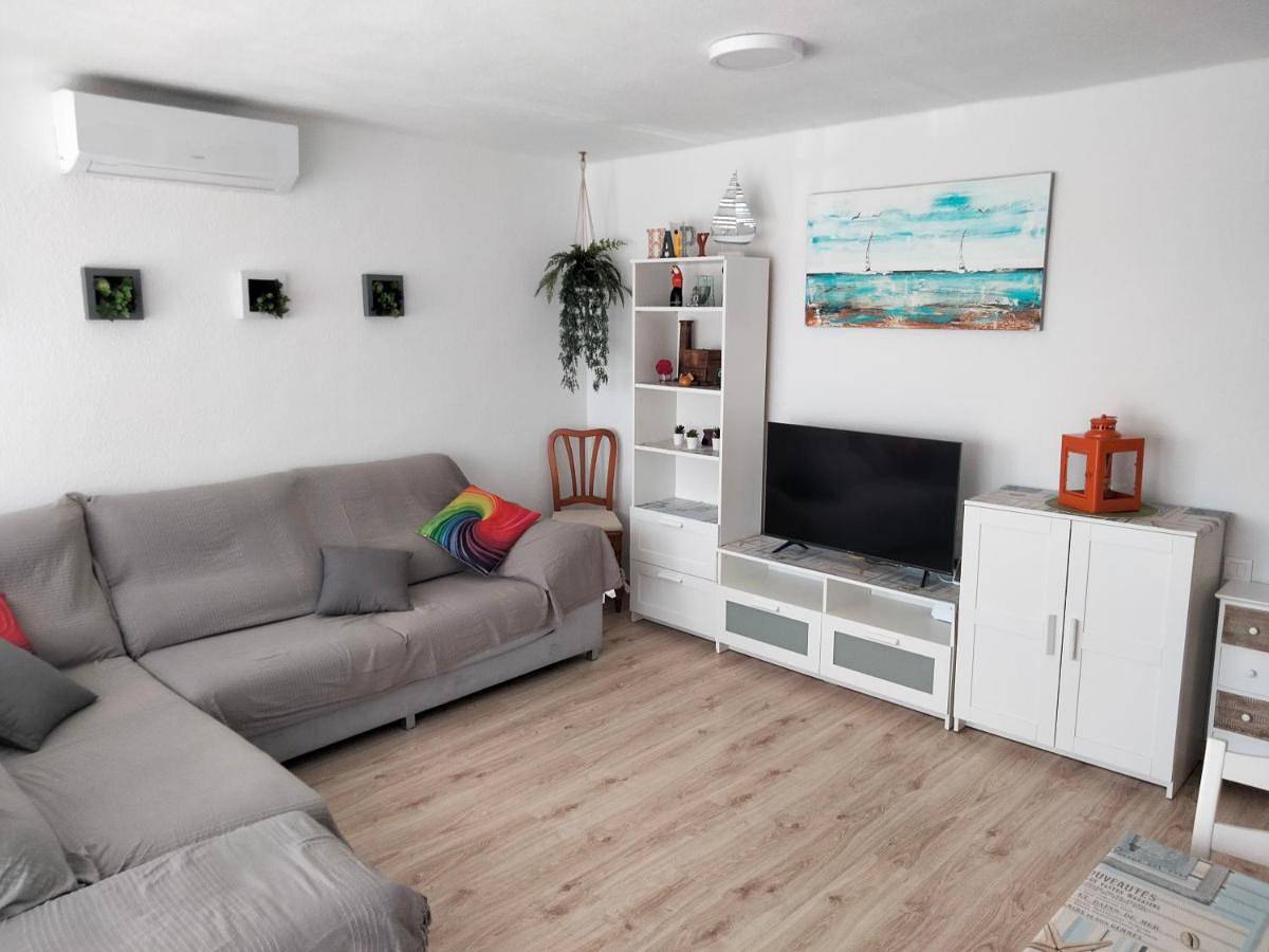 Ganze Wohnung, Three-Bedroom Apartment in Port de Sagunt, Sagunto