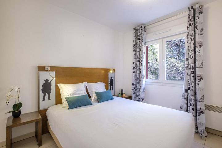 Location de vacances pour 4 personnes, avec terrasse et piscine, animaux acceptés à Sophia Antipolis - 2