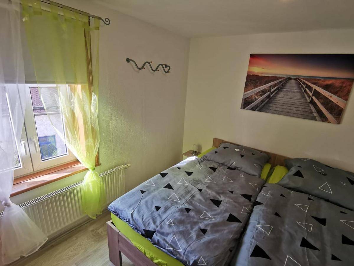 Ganze Wohnung, Two-Bedroom Apartment in Königsee-Rottenbach, Ostthüringen