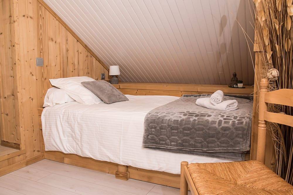 Upscale, detached chalet, -10mn walk to downhill ski slopes - Rated 4*. in Bolquère, Prades und Umgebung