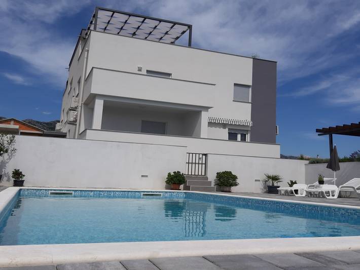 Ferienwohnung für 6 Personen, mit Terrasse und Pool in Starigrad - 4