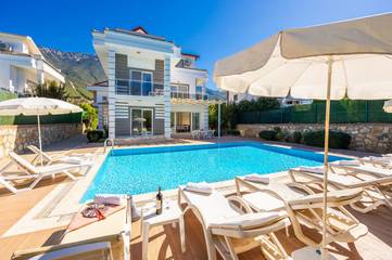 Location de vacances pour 8 personnes, avec terrasse à Fethiye (Muğla)