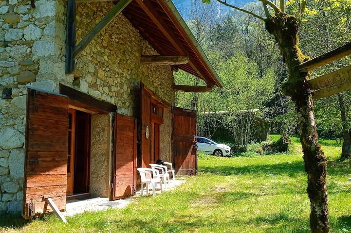 Gîte pour 6 personnes, animaux acceptés à Attignat-Oncin