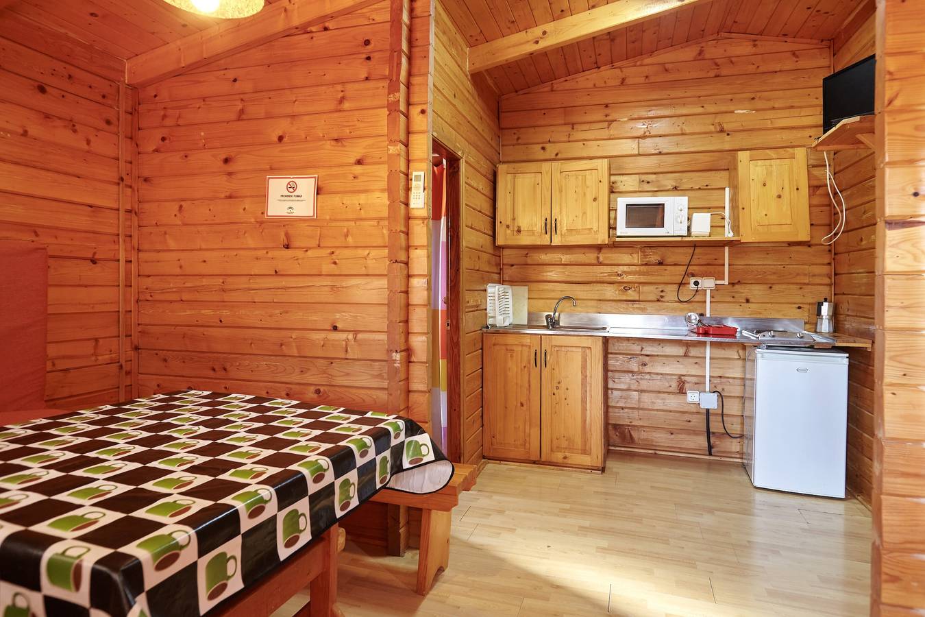 Casa rural 'Cabaña De Madera 2' con vistas a la montaña, piscina compartida y aire acondicionado in El Tranco, Hornos 
