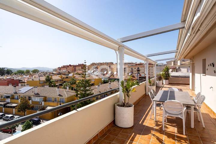 Apartamento para 6 personas, con terraza además de piscina y vistas en Las Lagunas