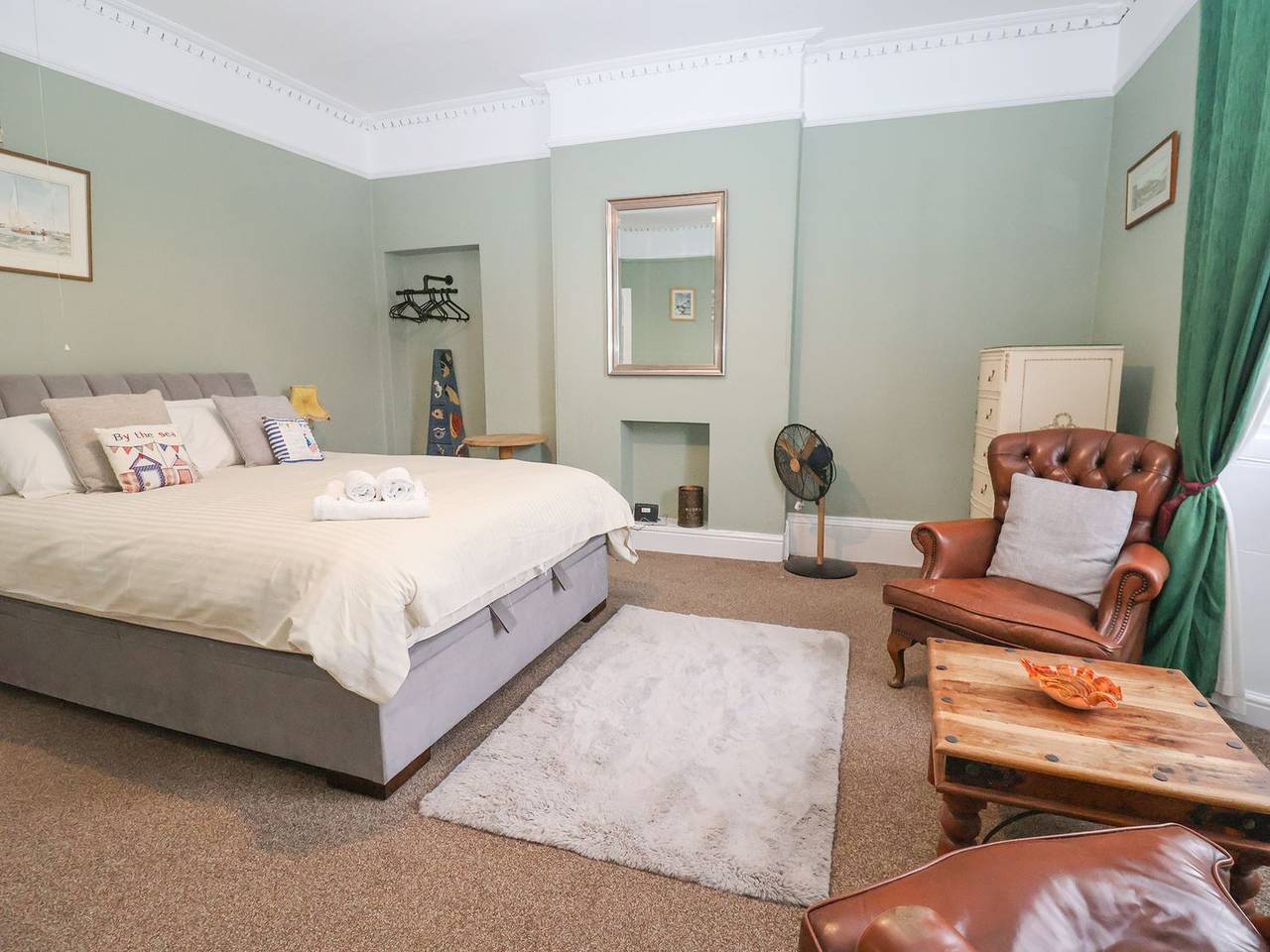 Entire apartment, Flat 1, St Agnes House in Lyme Regis, Dorset