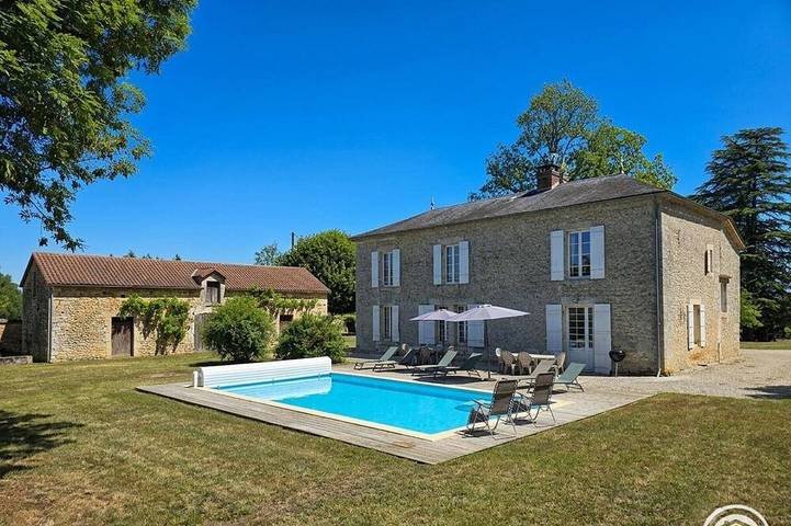 Gîte pour 8 personnes, avec jardin et terrasse