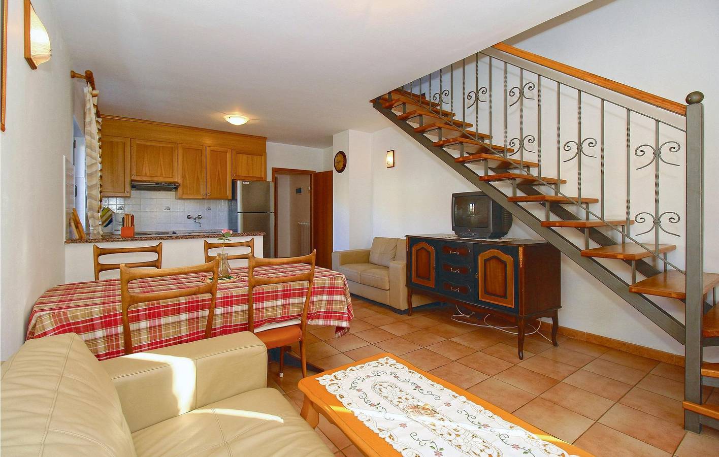 Appartamento intero, Appartamento vacanze per 4 persone con terrazza in Parenzo, Parenzo (Grad)