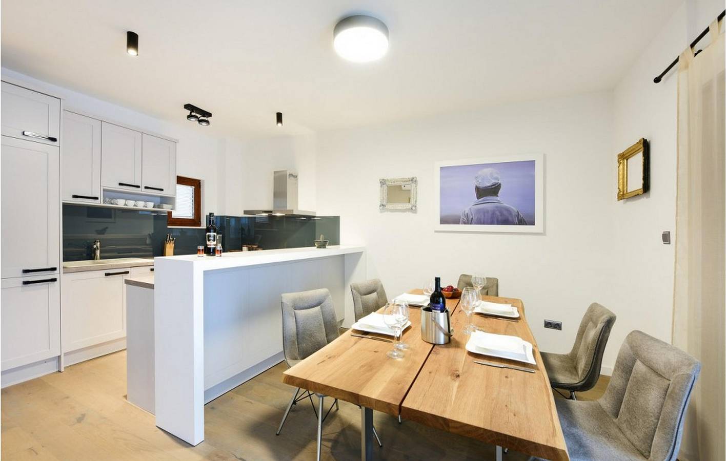 Ferienhaus für 10 Personen mit Terrasse in Poličnik, Zadar