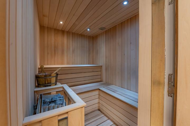 Gîte pour 4 personnes, avec sauna ainsi que piscine et balcon dans Gare De Chamonix Mont Blanc - 4
