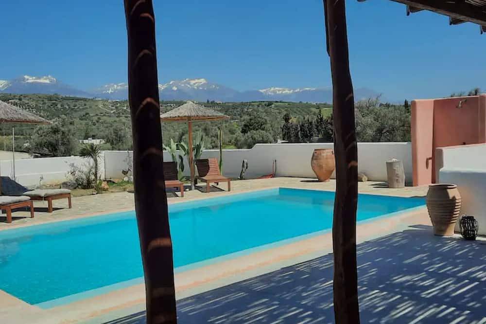 Beautiful luxury villa with private pool in Pitsidia / Matala 5 min from the beach! in Pitsidia, Iraklio-Heraklion und Umgebung