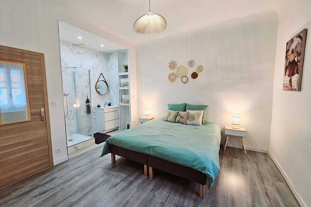 Camargue - La Saline forézienne - Salin de Giraud in Arles, Arles region