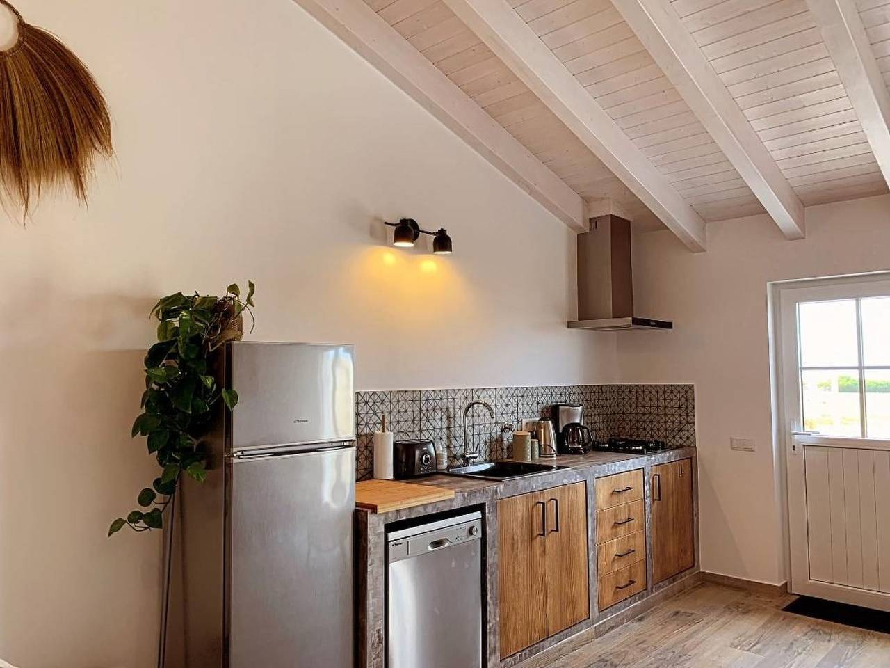 Haus Bamboo in Odeceixe mit ruhiger Terrasse in Rogil, Naturpark Südwest-Alentejo und Costa Vicentina