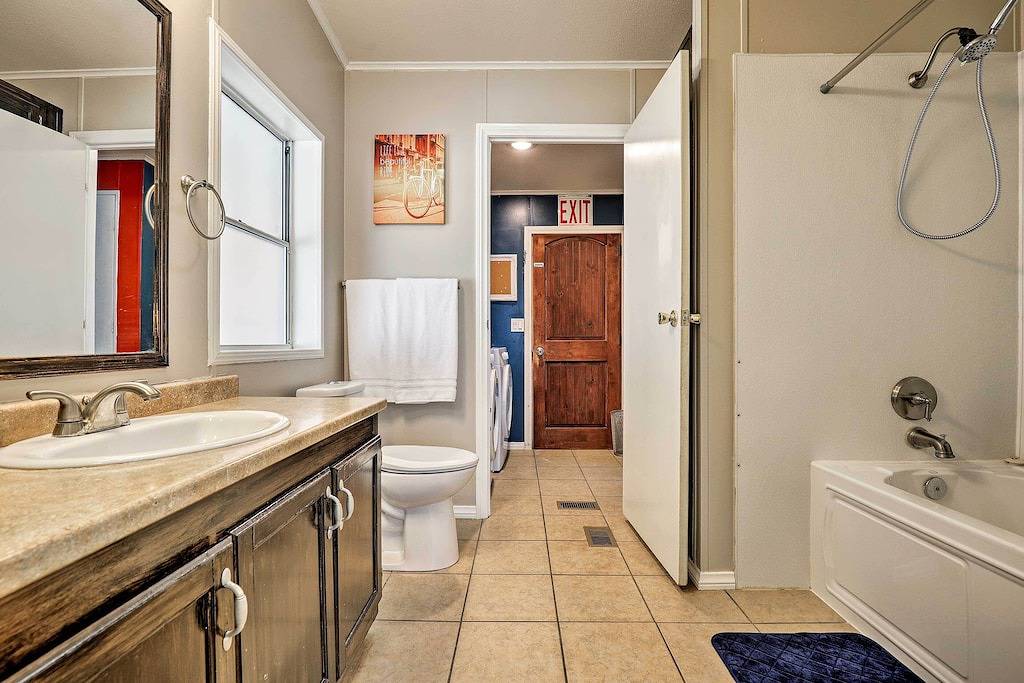 Neu! La Verkin Home mit Hof, überdachter Terrasse und Grill in La Verkin, Zion Nationalpark