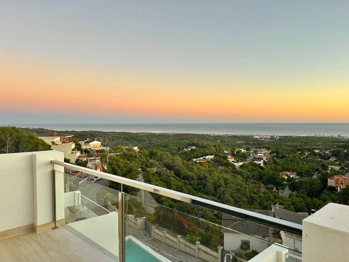 Casa rural para 10 personas, con Balcón y Terraza además de Jardín y Piscina en Cunit - 3