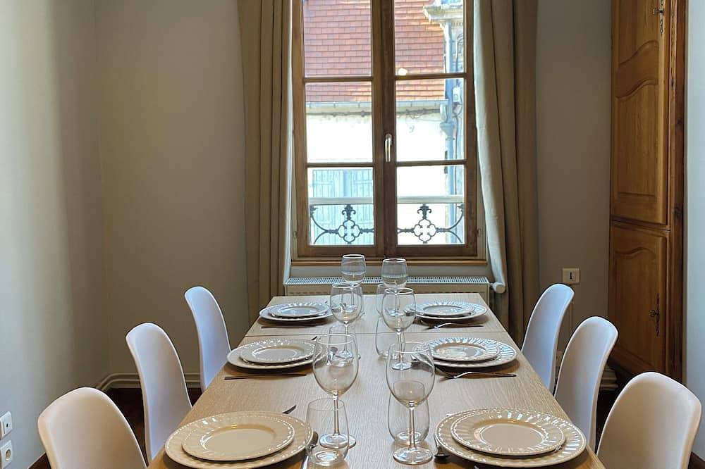Entire apartment, Charming city apartment ~ Le Cocoon bourguignon in Auxerre, Auxerre region