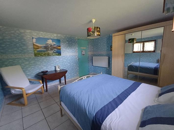 Chambre d’hôte pour 4 personnes, avec jardin ainsi que vue et terrasse