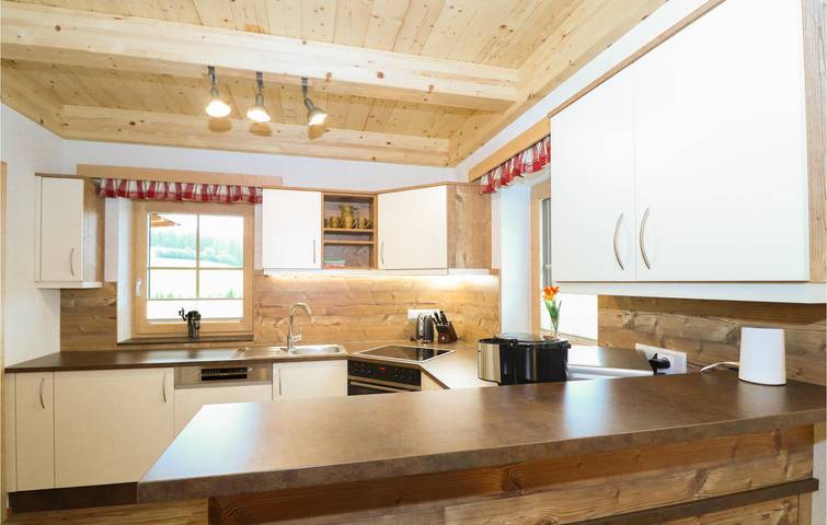 Charmante Ferienwohnung mit Blick ins Grüne in St. Peter am Kammersberg in Rottenmanner und Wölzer Tauern, St. Peter am Kammersberg