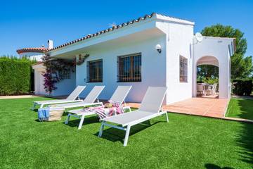 Villa for 8 People in l'Ametlla de Mar, Costa Dorada, Photo 1