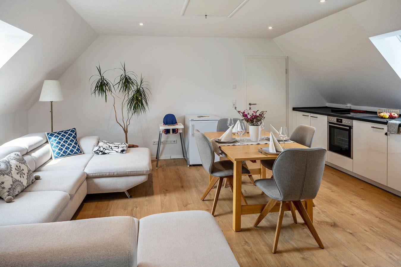 Ganze Wohnung, Ferienwohnung Kühn" mit Bergblick und Wlan in Kirchzarten, Südschwarzwald