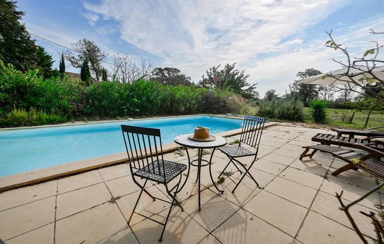 Luxuriöses Apartment mit Pool, Garten und Parkplatz in Arles, Mittelmeerküste (Frankreich)