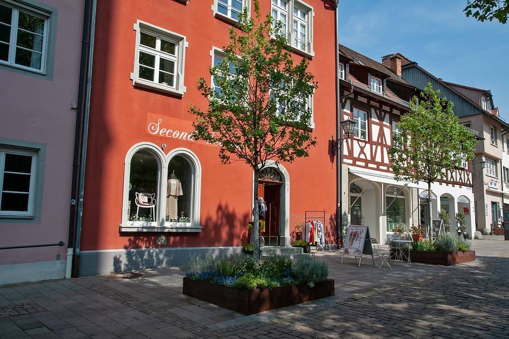 Geheel appartement, Small apartment with balcony in the heart of Überlingen in Überlingen, Obersee (Bodensee)